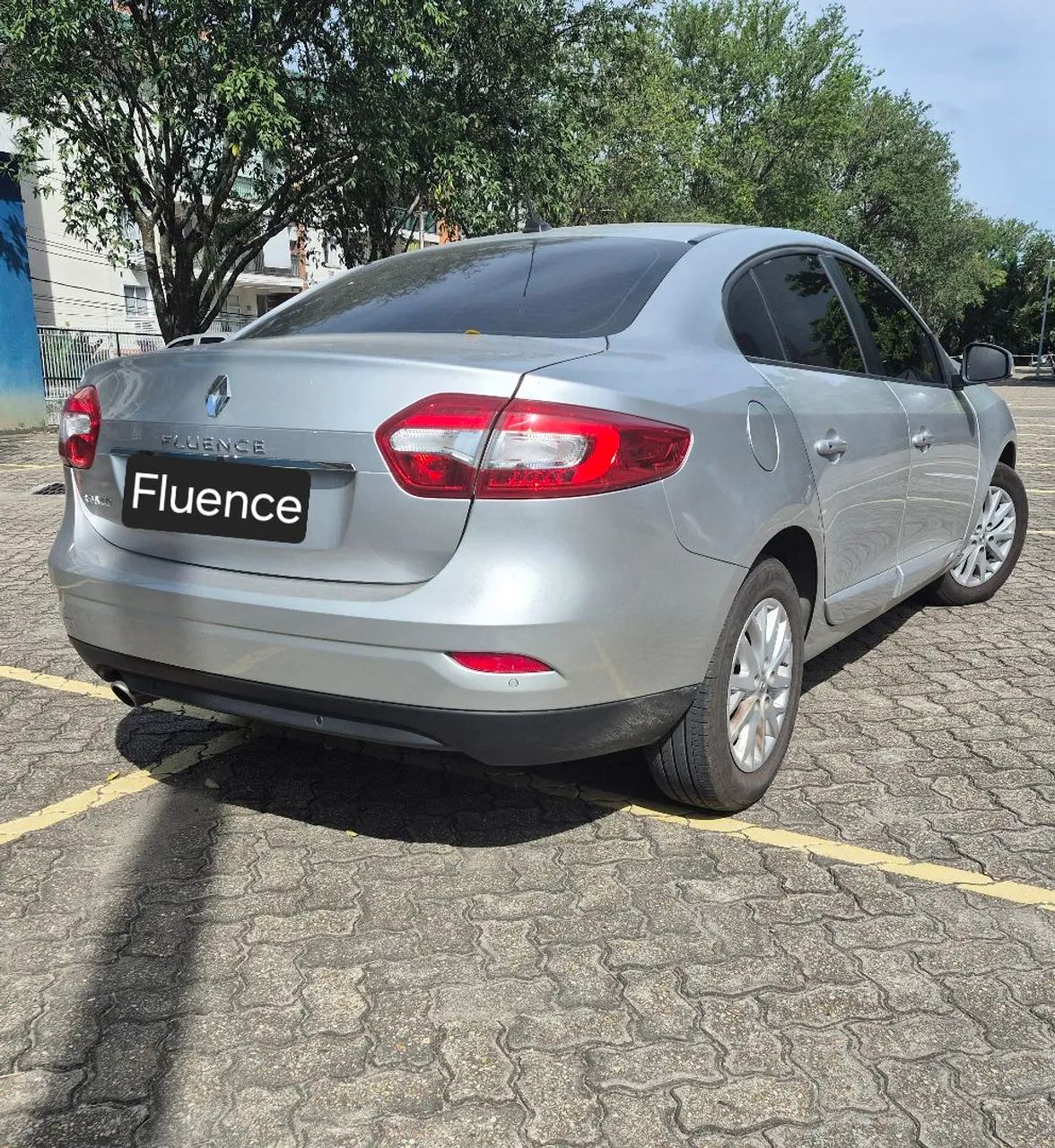 Renault Fluence Dynamique Plus CVT 2.0 2016 - Foto 4