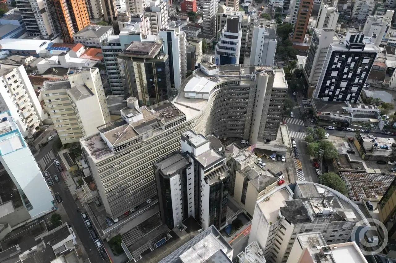 Loja com mezanino em ponto estratégico no Centro de Florianópolis - Foto 3