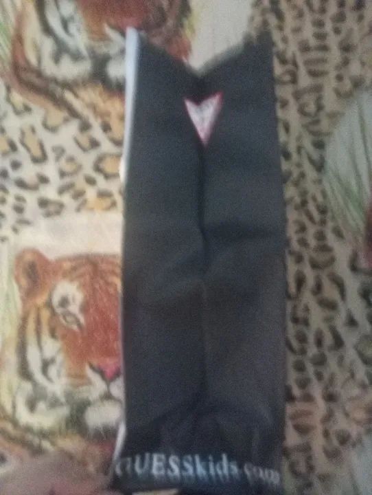 Bolsa de ombro marca Guess  - Foto 3