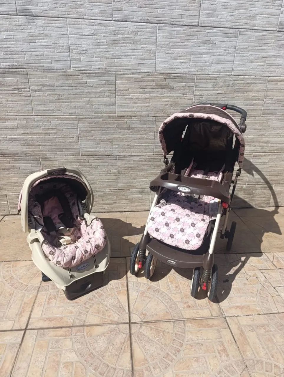 Conjunto de Cadeira e Carrinho de Bebê Graco