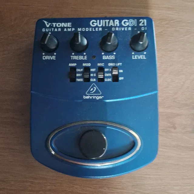 Pedal Baixo Behringer V-tone Bass Bdi21 Direct Box Di