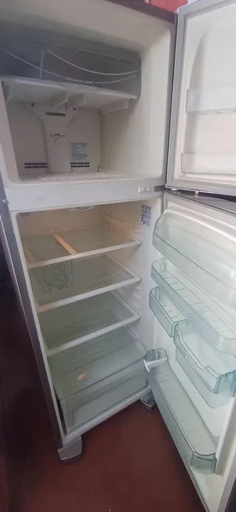 Geladeira dúplex Frost Free eletrolux Dfx38 - Foto 2