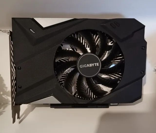 Placa de Vídeo GTX 1650 Super 4GB - Rodando Tudo com Qualidade!