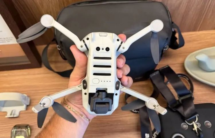 Drone DJI Mini 2 Kit Fly More Combo - Foto 6