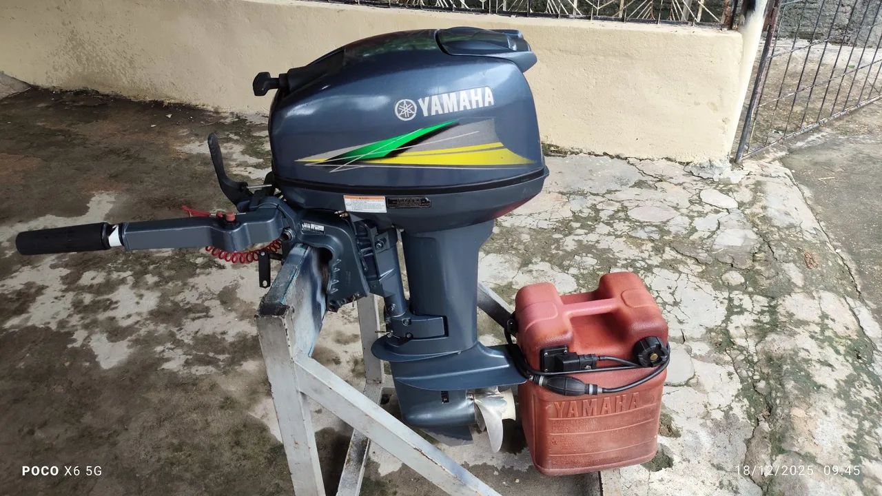 Motor Popa Yamaha 15 Hp moderno