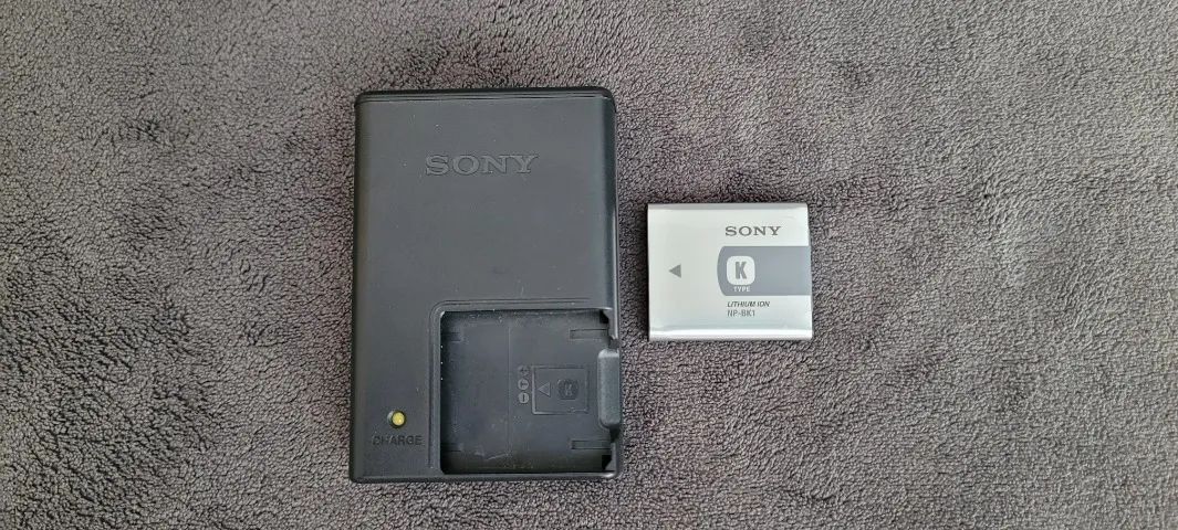 Carregador com Bateria Sony Np-bk1/fk1 W180 W190 S750 S780 S950 S980