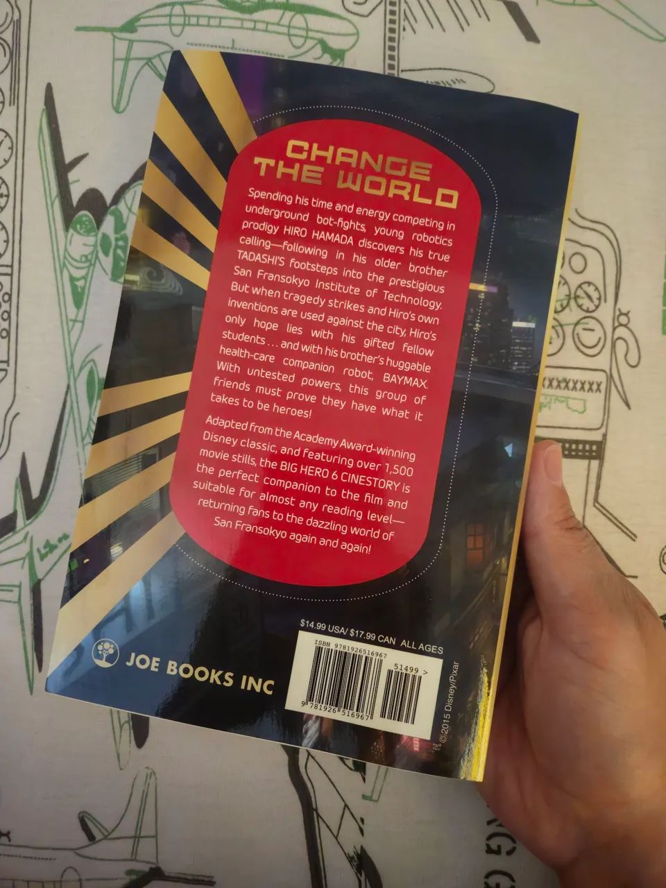 Livro Operação Big Hero 6 - História Cinematográfica em imagens - Foto 4