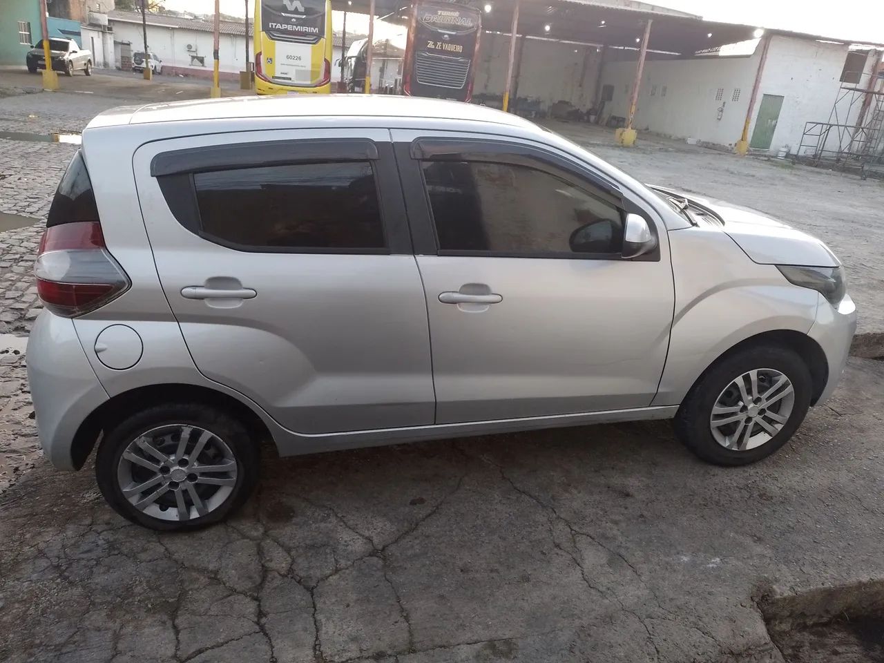 Fiat Mobi 17/18 flex 