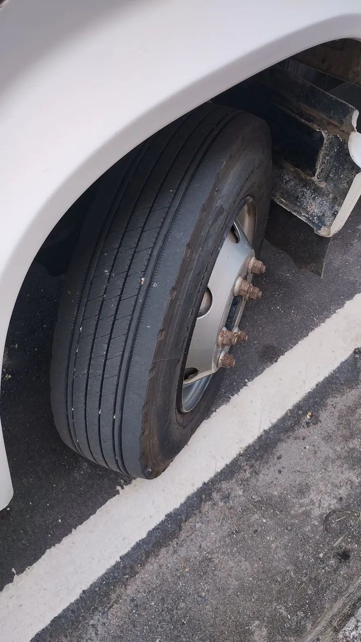 Caminhão VW 8150 baú  - Foto 6