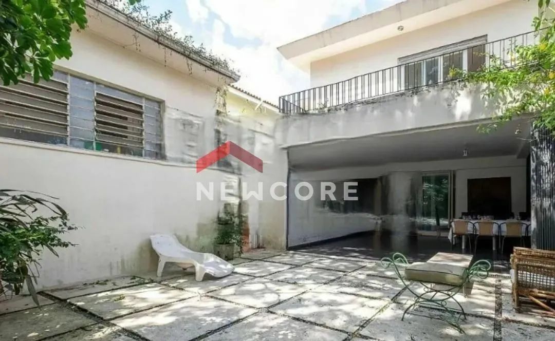 Casa em Rua Gregório Paes de Almeida - Vila Madalena - São Paulo/SP