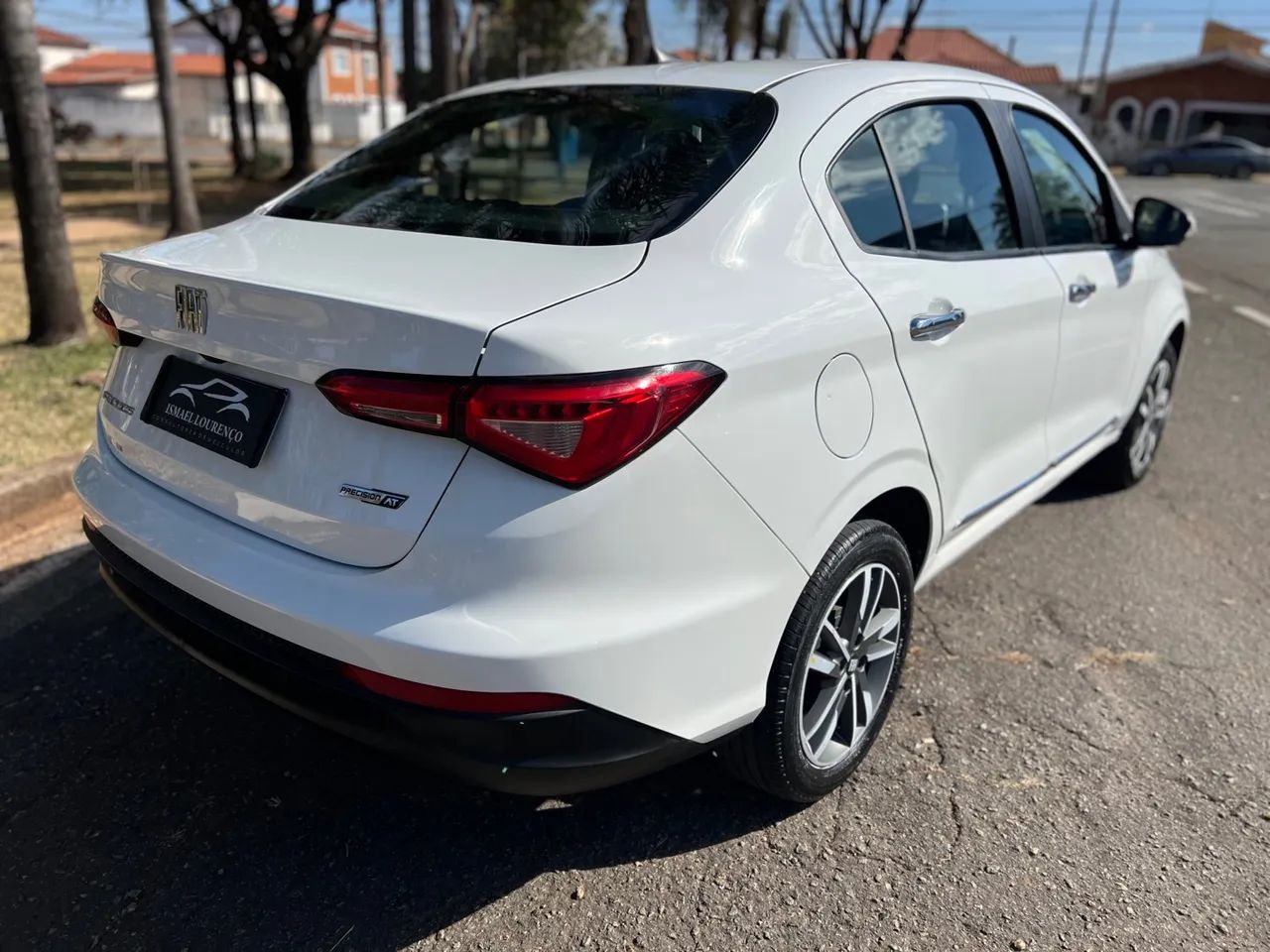 Fiat Cronos Precision 1.3 16V Flex Aut. 2023 - Foto 3