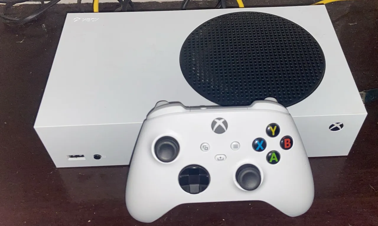 Xbox Series S - Desempenho Incrível em um Design Compacto!