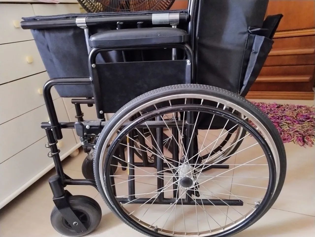 Cadeira De Rodas Dobrável Para Obeso 180 Kg D500 Dellamed. 62 cm assento.