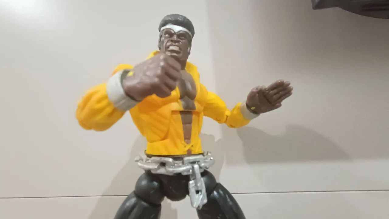 LUKE CAGE MARVEL LEGENDS TOYBIZ  - Foto 4