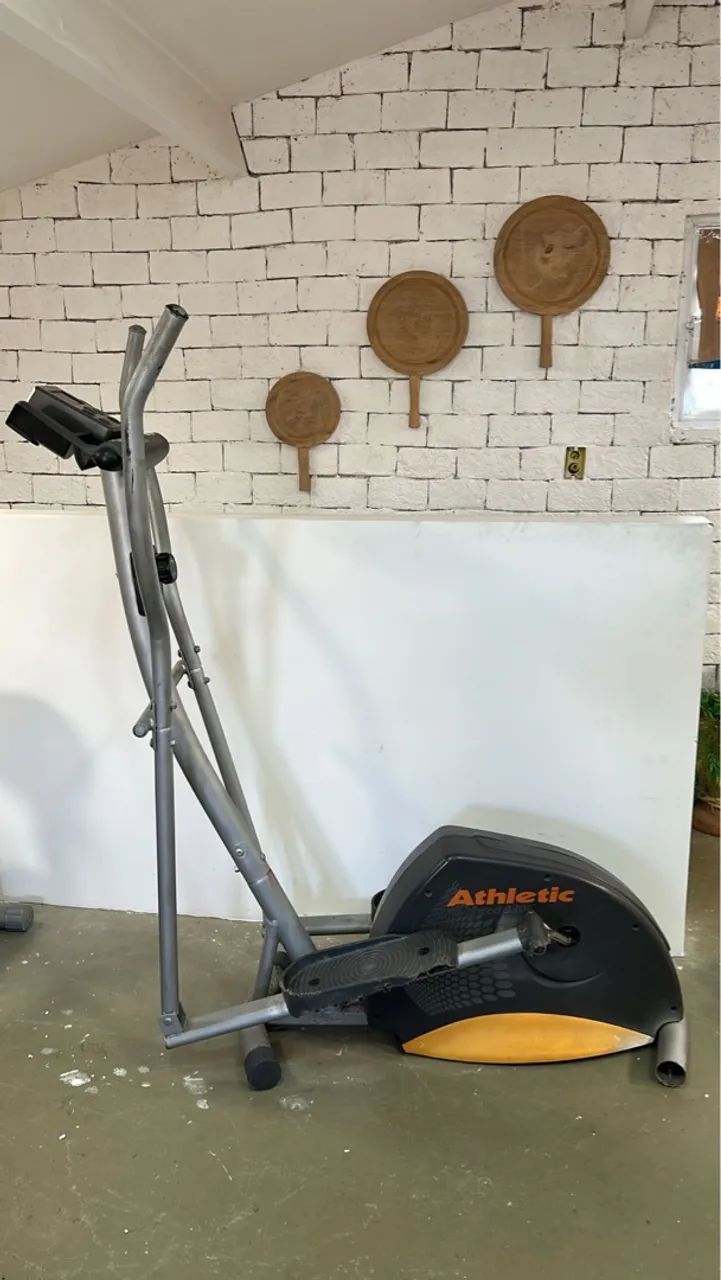 Elíptico Athletic Advanced 330E, em bom estado - Foto 5