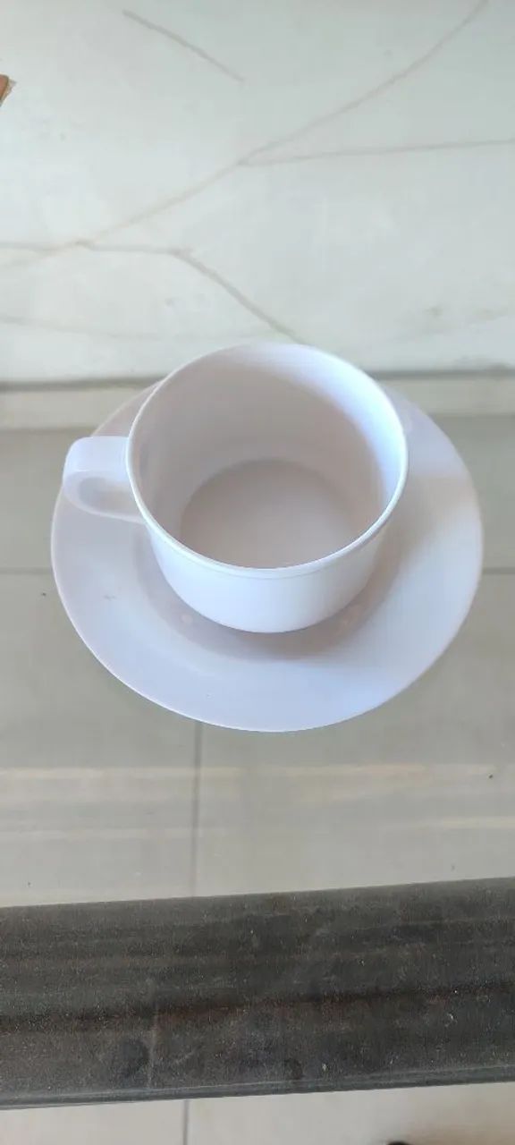 96 Xícaras com pires