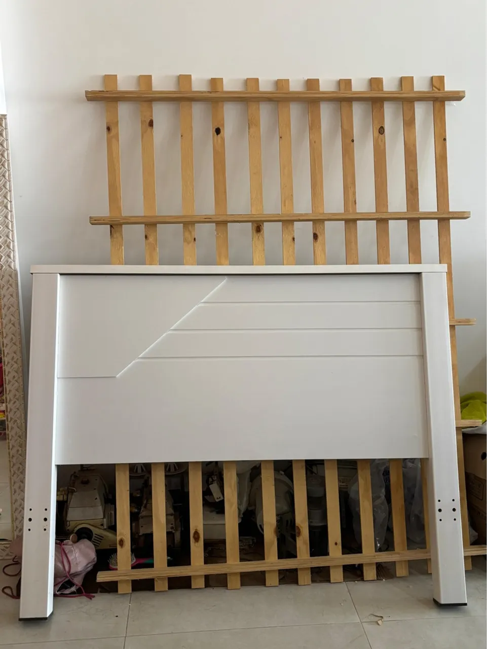 Cama Branca Moderna Completa Com Colchão
