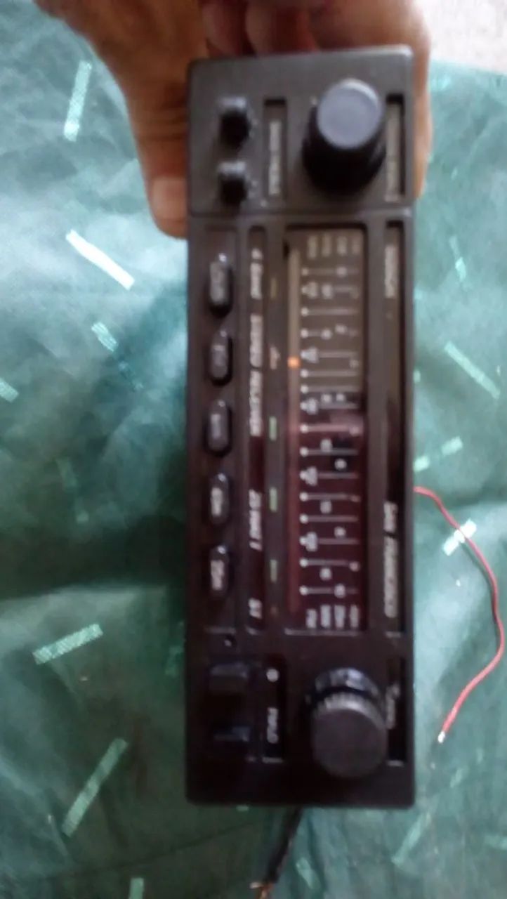 Rádio Automotivo Bosch San Francisco AM/FM 4 Band Stereo Receiver 25 Watt - Foto 3