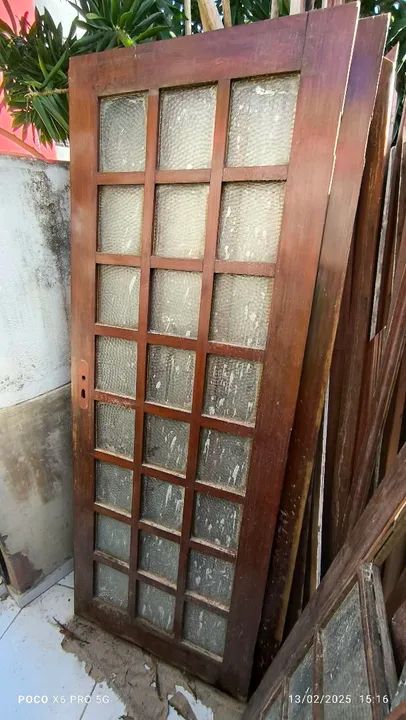 Portas: Varias Larguras, madeira maciça e quadrícula com vidro e porta corrediça - Foto 4