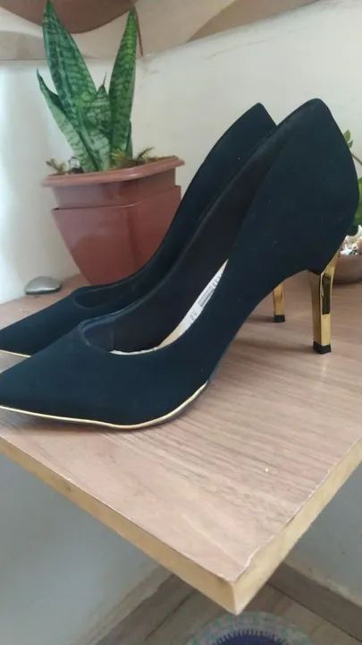 Scapin Constance de salto alto preto 