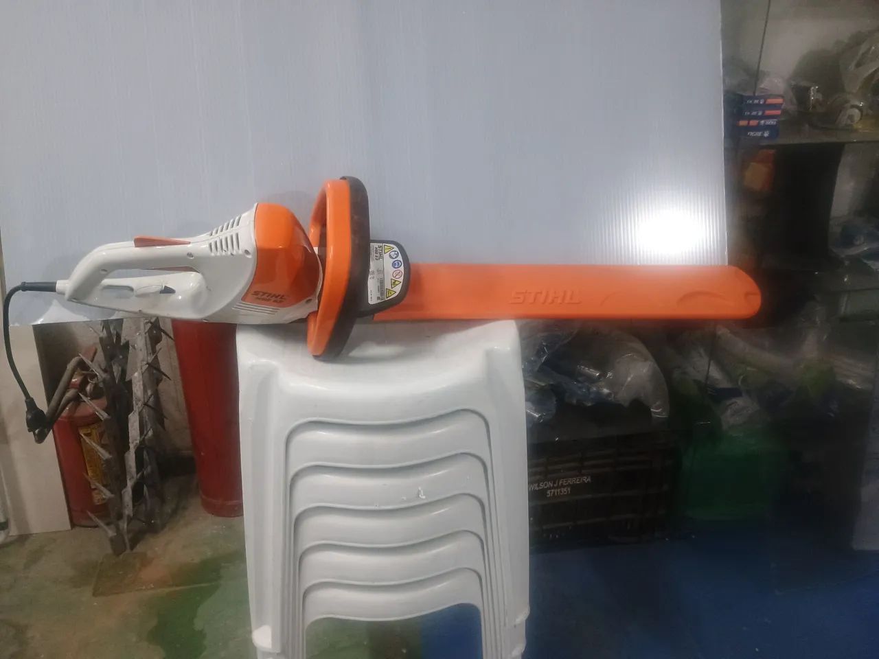 Aparador de cerca viva Stihl 110v