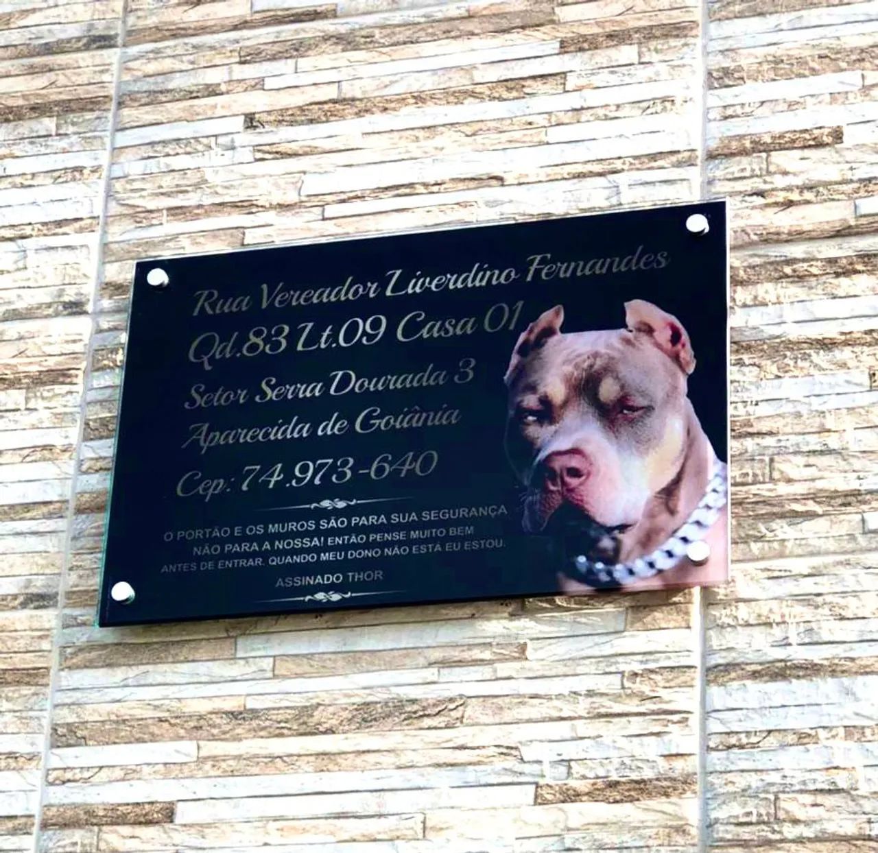 Placa de endereço em alumínio e vidro temperado  - Foto 2