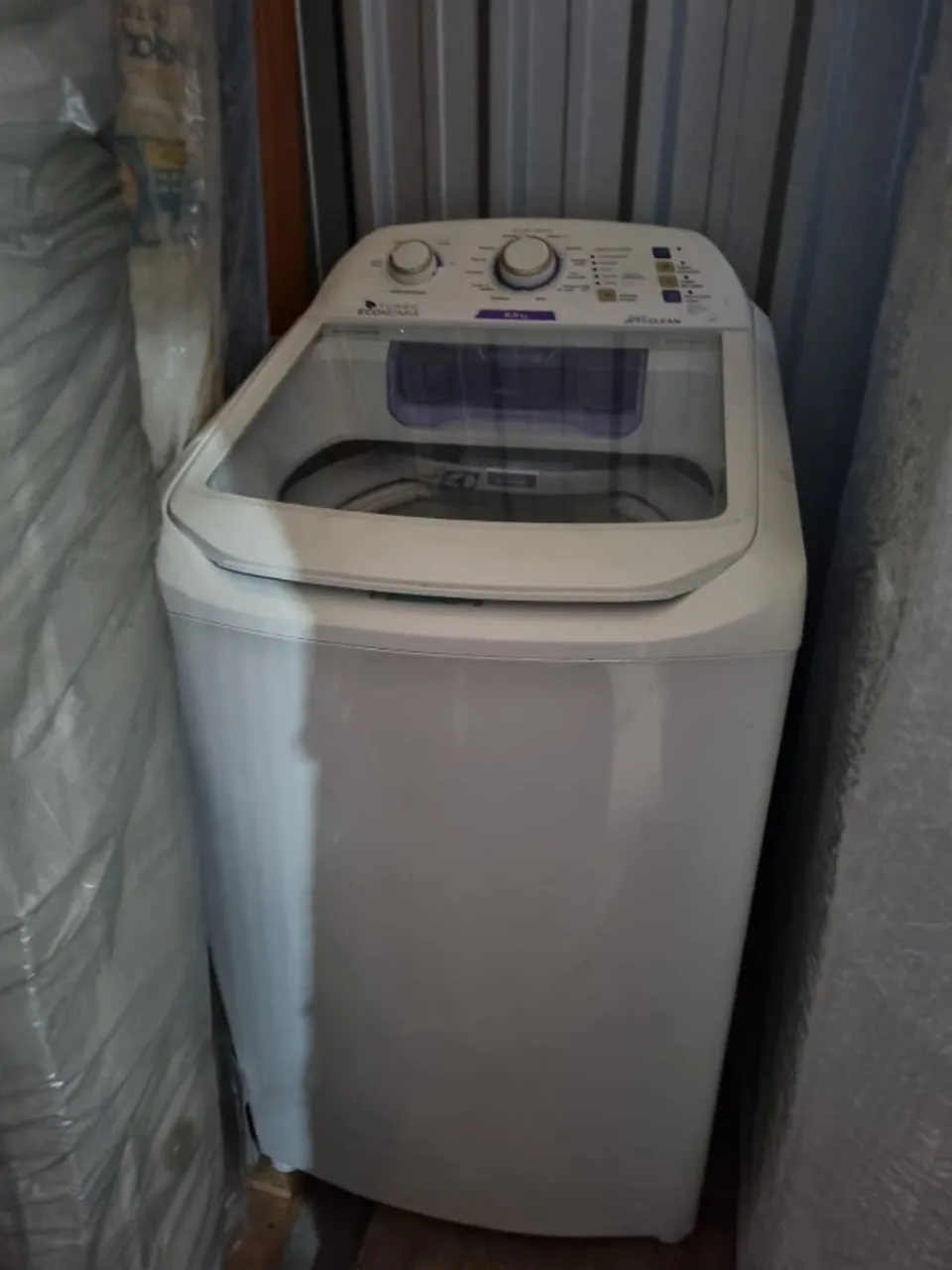 Máquina de lavar Electrolux 8,5kg Branca Turbo Jet