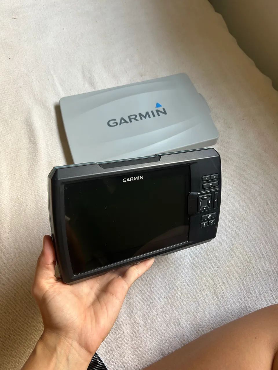 Sonar Gps Garmin Striker Vivid 7cv + Gt20