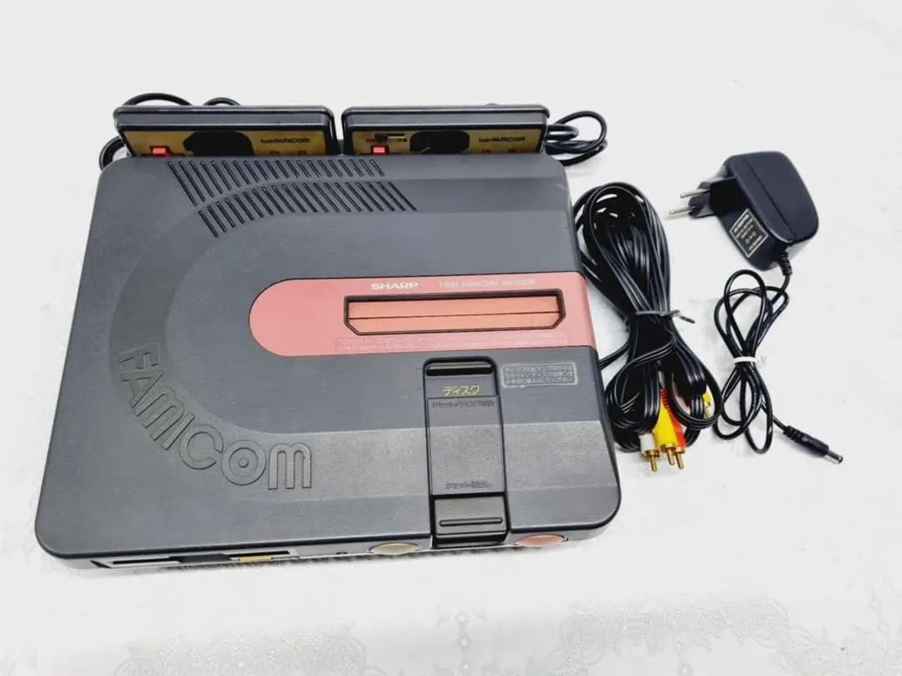 CONSOLE TWIN FAMICOM