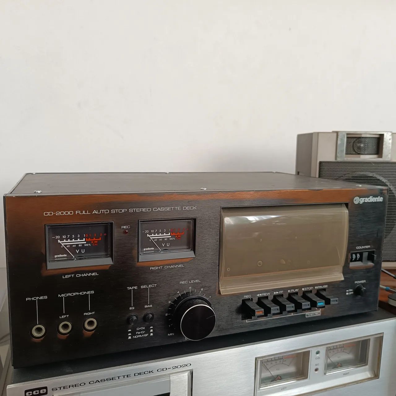 Gravador de Cassete Estéreo Gradiente CD-2000 (tape deck)