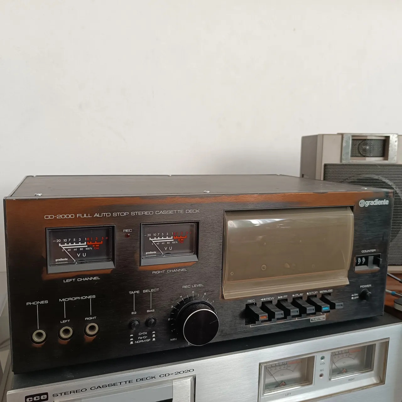 Gravador de Cassete Estéreo Gradiente CD-2000 (tape deck)