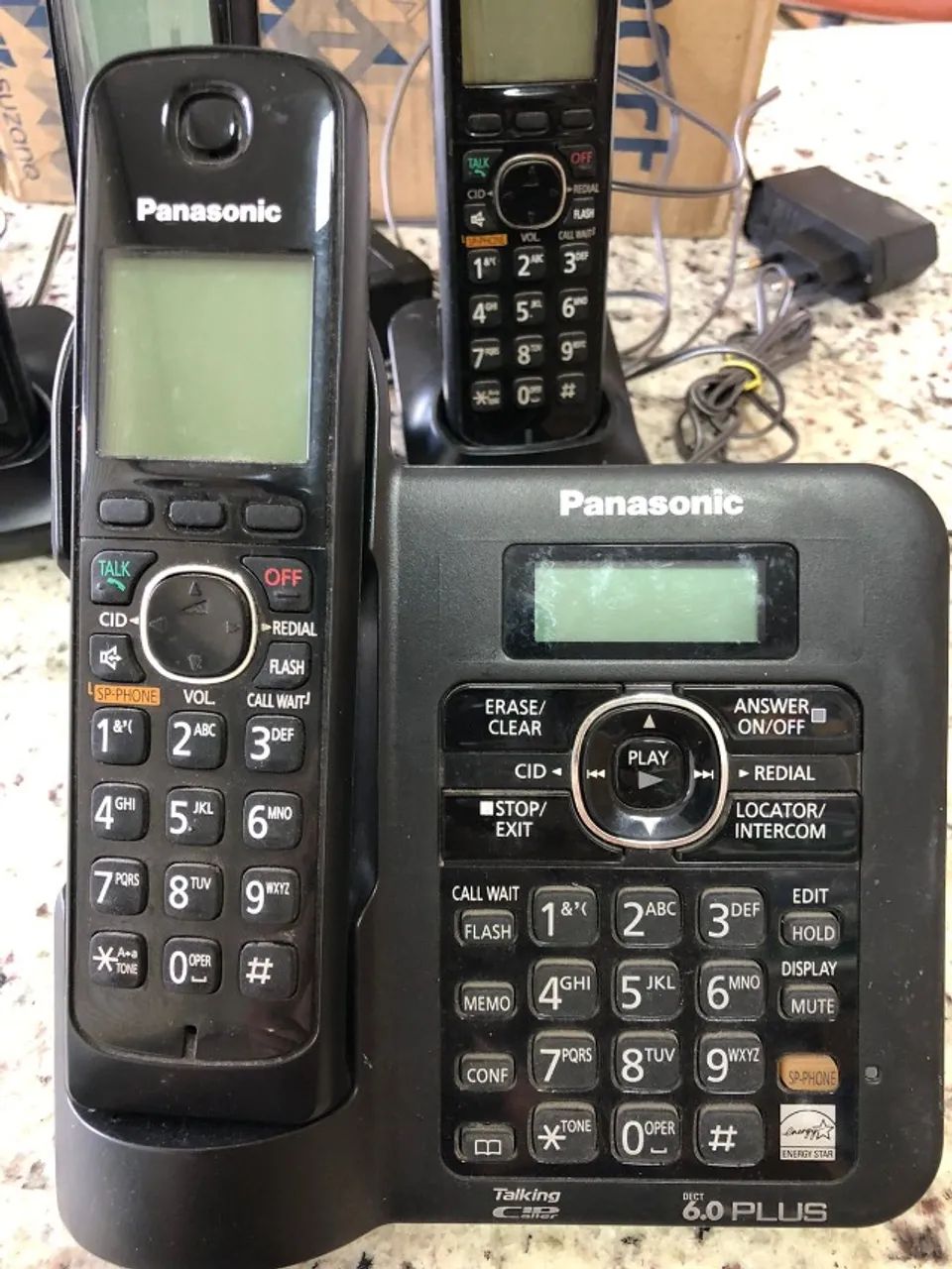 Telefone sem fio Panasonic com 3 ramais - Foto 2
