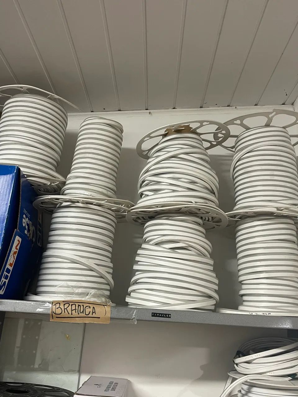 Lote 500 mts Fita Neon Branco Frio - Foto 2