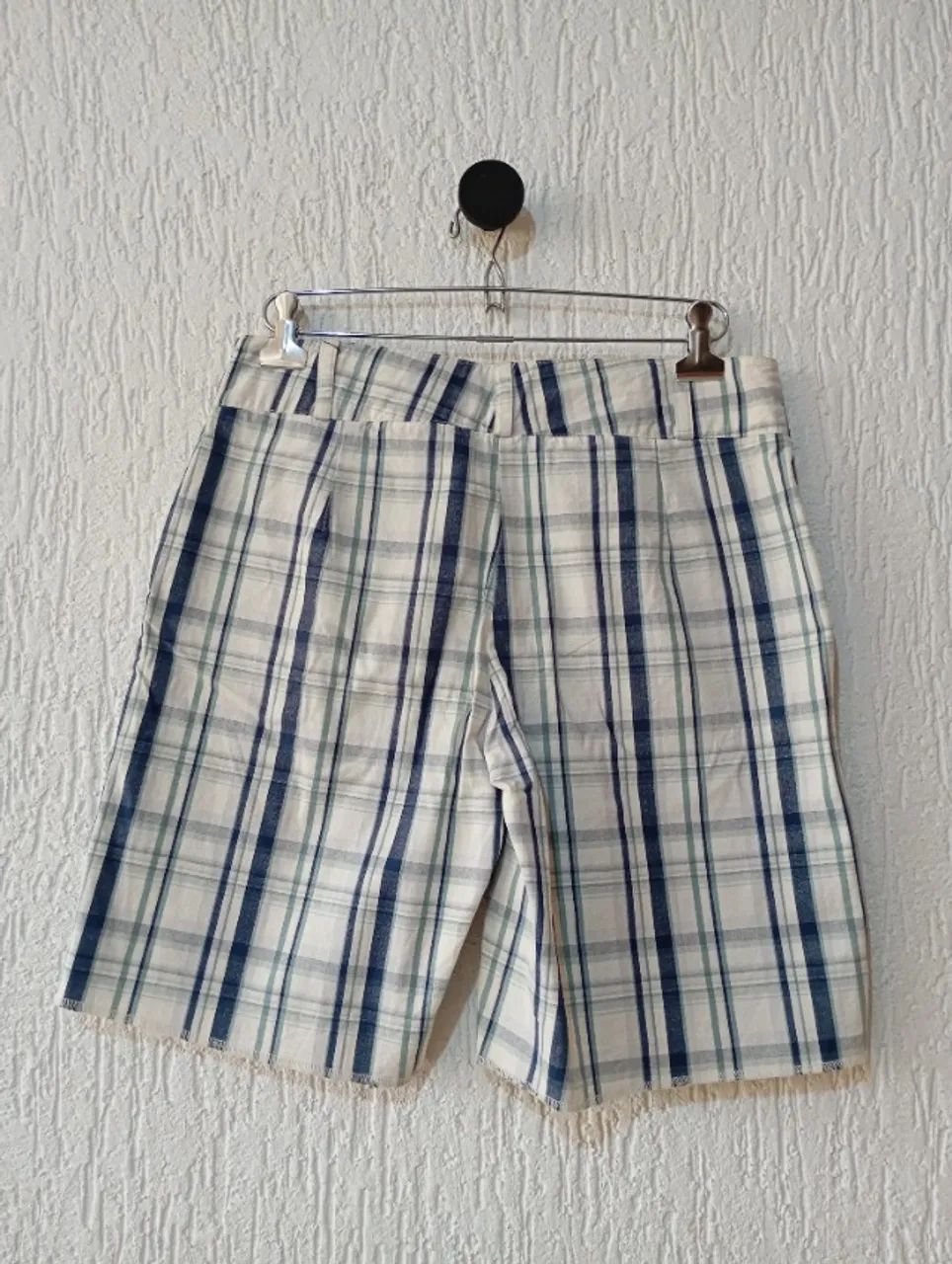 bermuda listrada marfinno com cinto masculina 46 - Foto 3