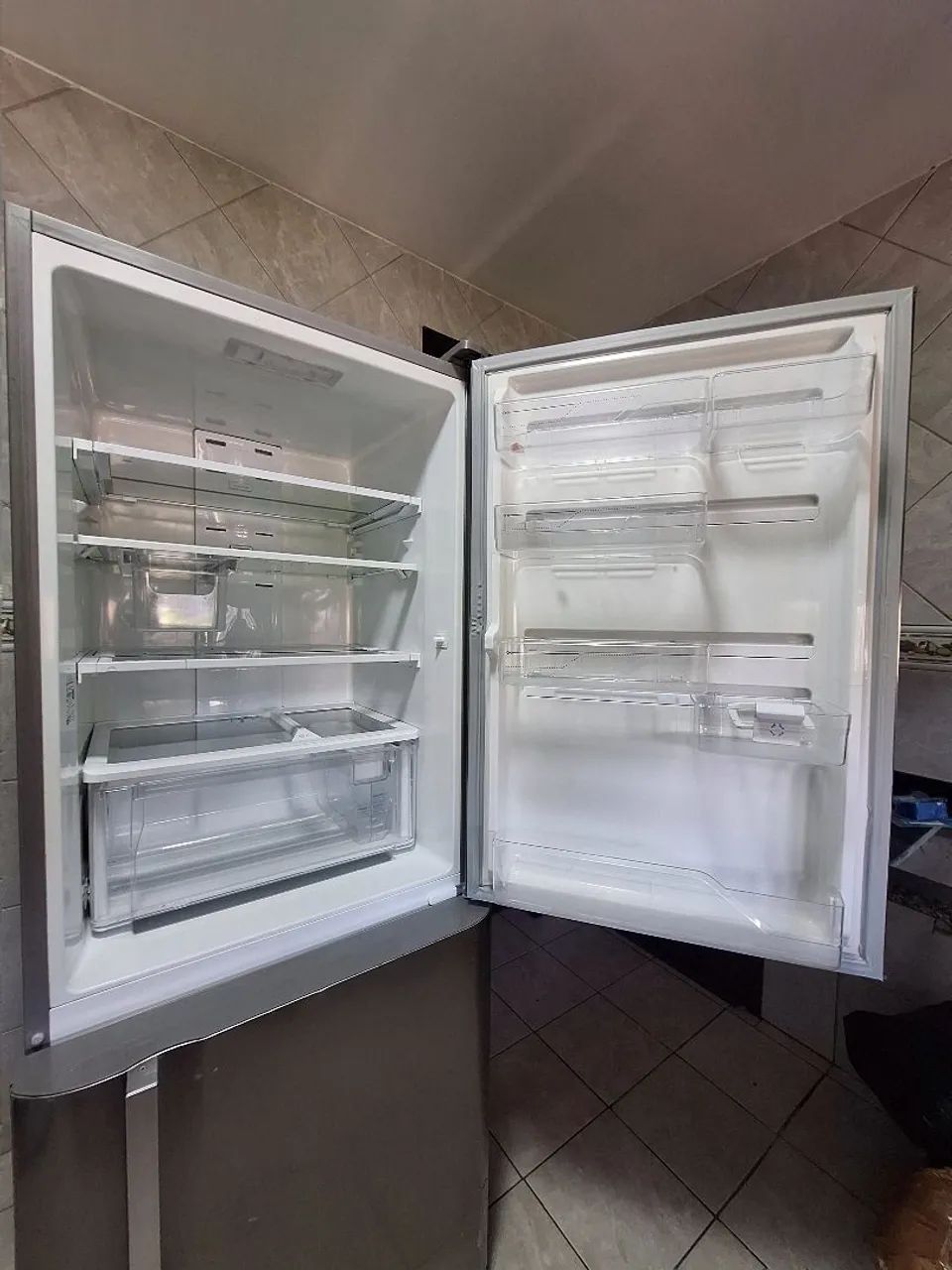 Geladeira Eletrolux inox 454 litros - Foto 5