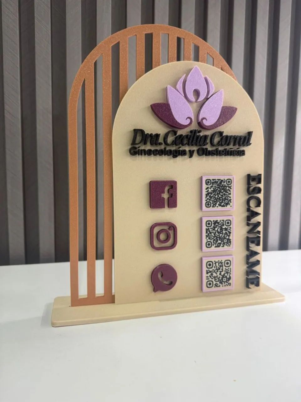 Plaquinha  QR Code personalizada ZAP Instagram Facebook tik Tok - Foto 4