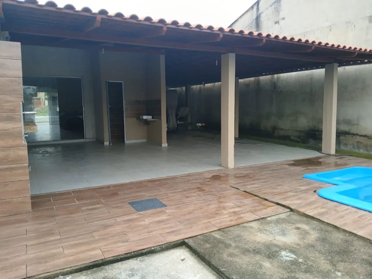 CASA EM ARUANÃ-GO / EM CONDOMÍNIO - 03 SUÍTES