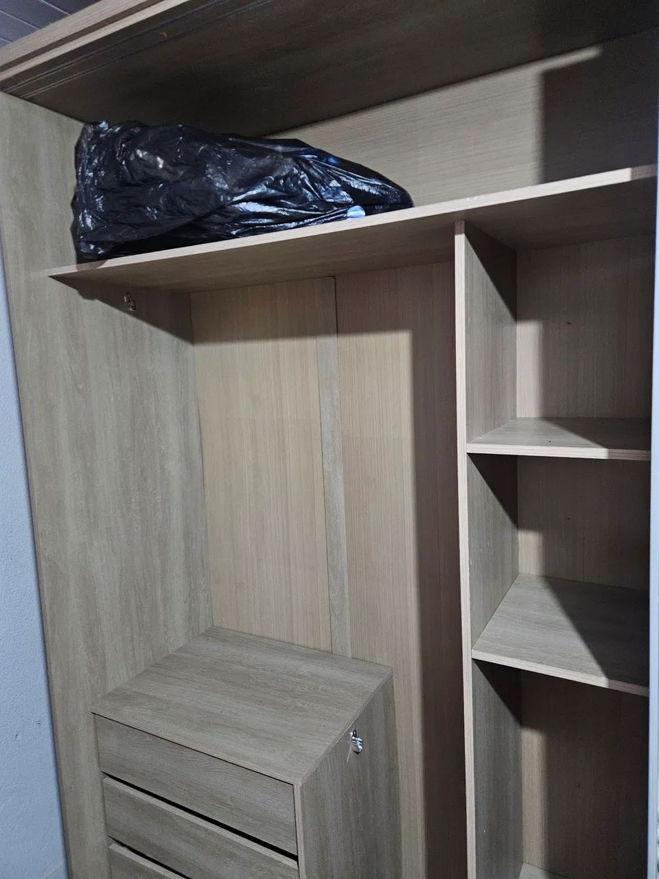 Guarda Roupa Portas de Correr com Espelho - Foto 2