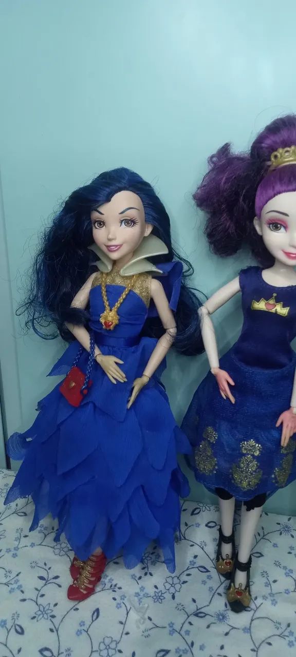 Kit bonecas descendentes e barbie - Foto 2
