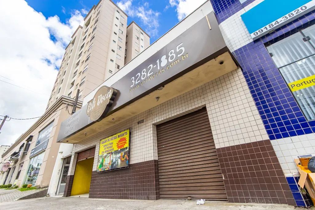 Prédio Comercial Completo no centro de São José dos Pinhais.