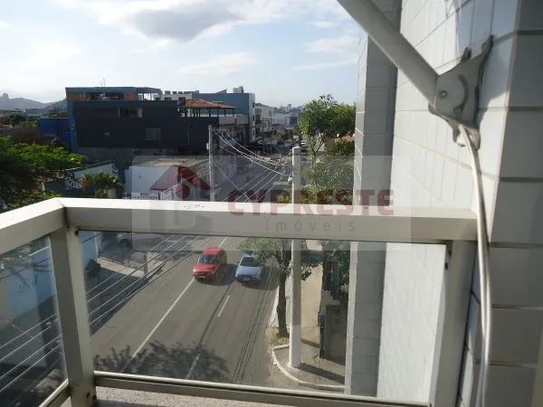 Apartamento com 3 Quartos para aluguel, 90m² - Foto 2
