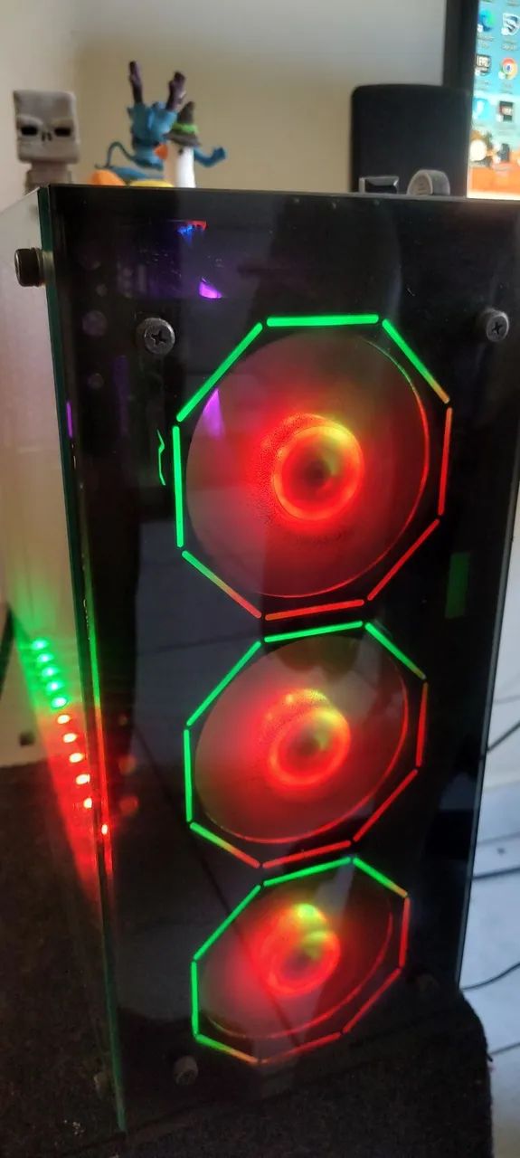PC Gamer i5 10400 + RX6600 + 24 GB RAM