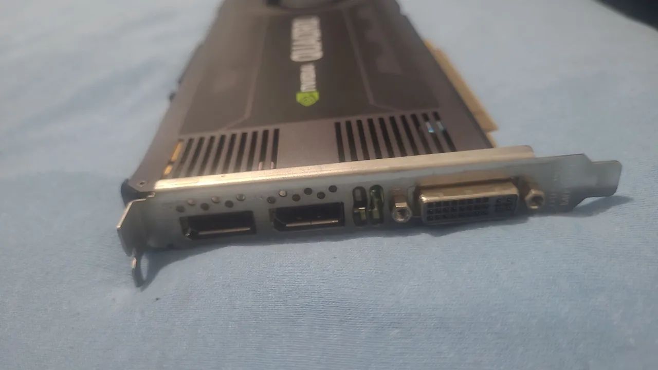 Placa de vídeo nvidia Quadro K4200 4GB GDDR5 funcionando perfeitamente - Foto 3