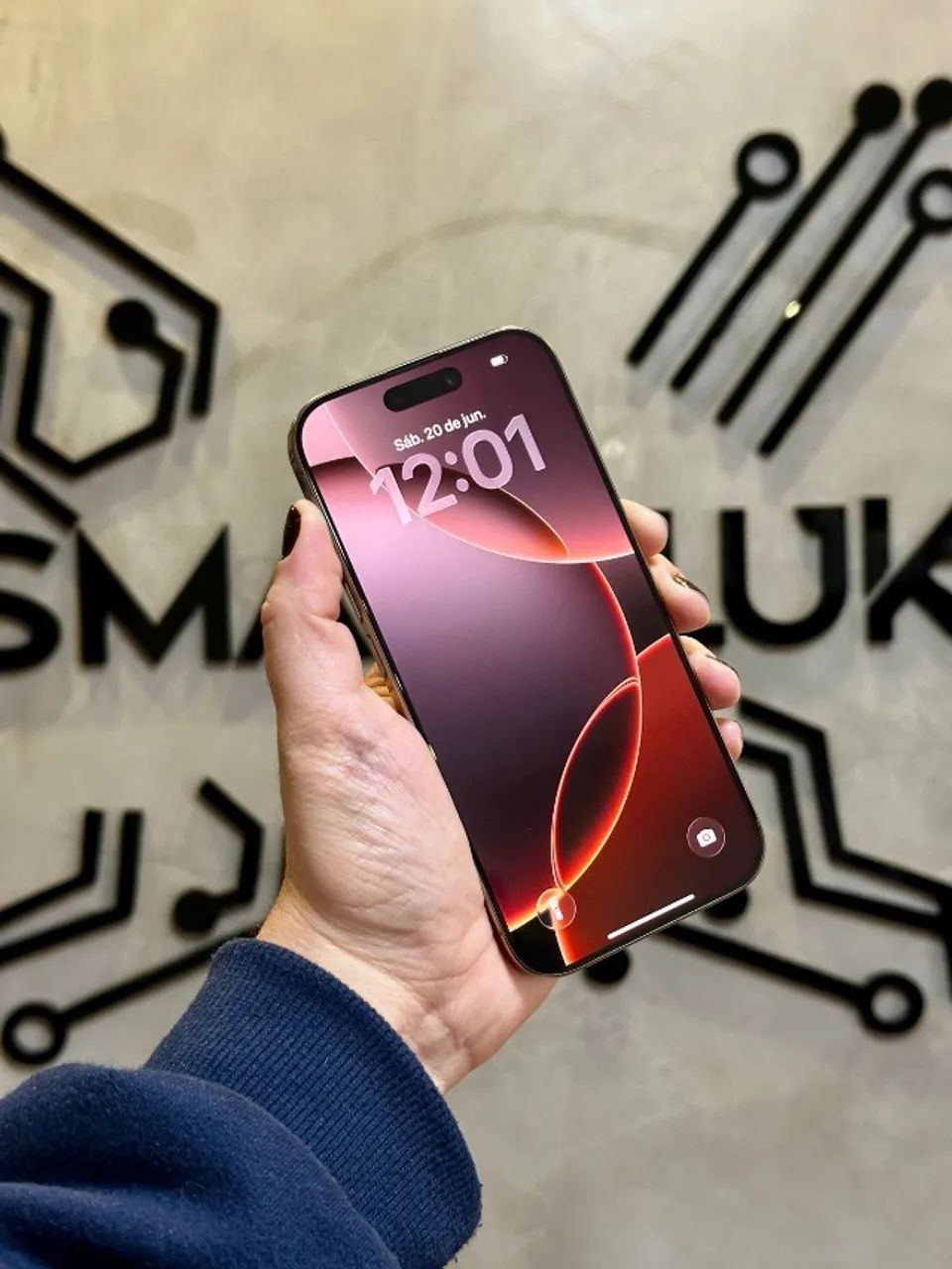 iPhone 16 Pro Desert Titanium - 256GB (com nota e garantia) - Foto 2
