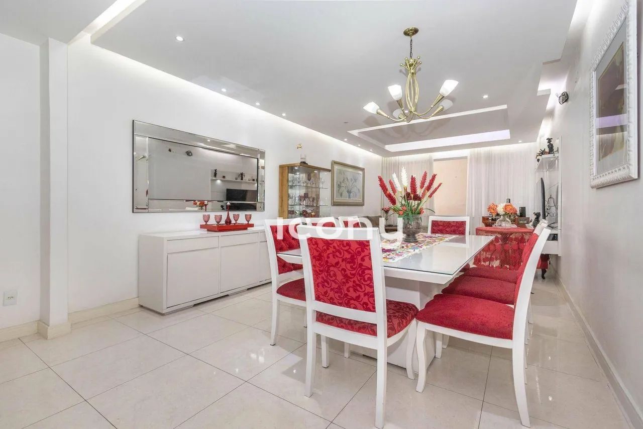 Excelente apartamento reformado na praia de Copacabana - Foto 2