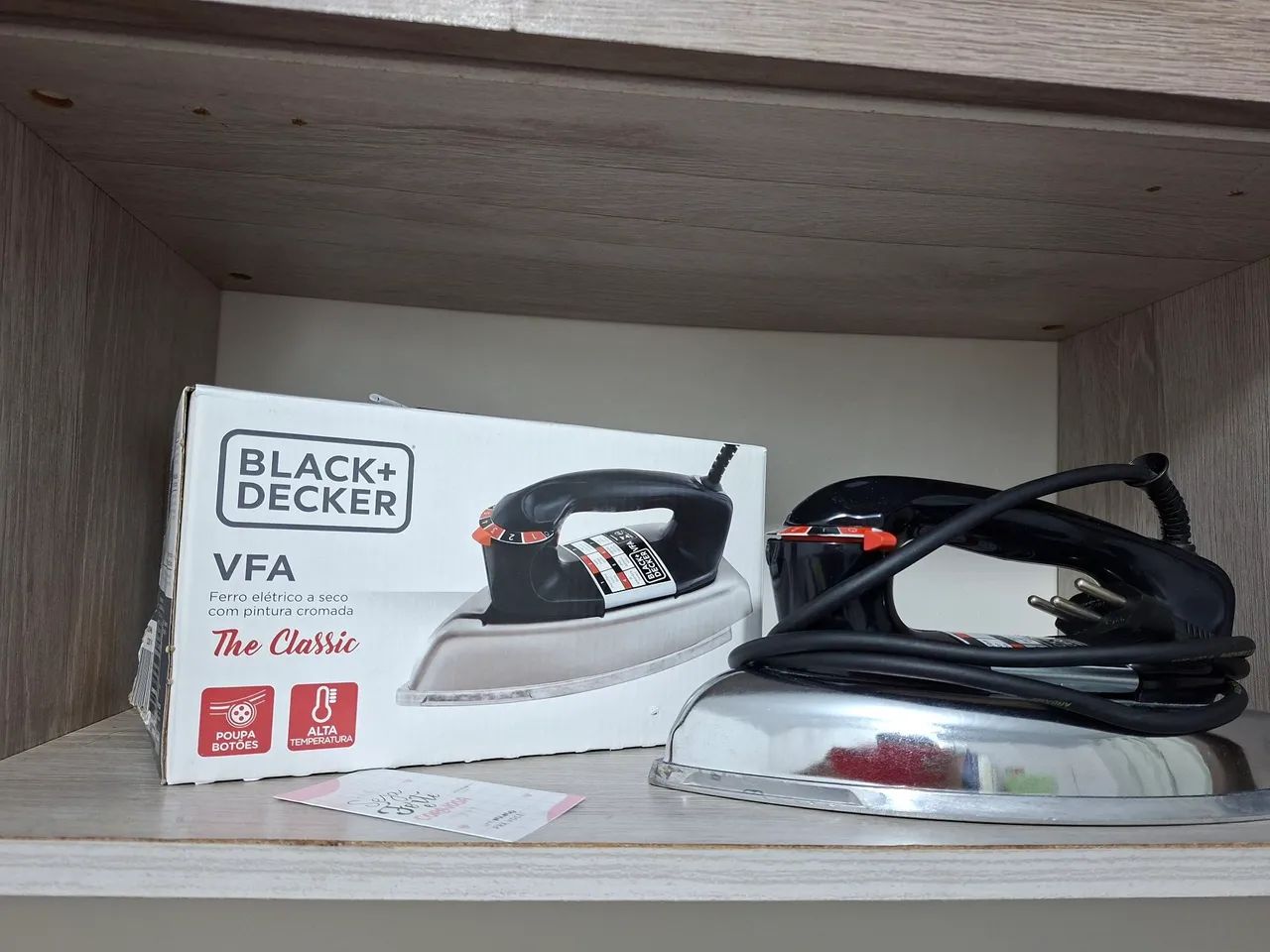 Ferro Black + Decker - Na caixa - Foto 2