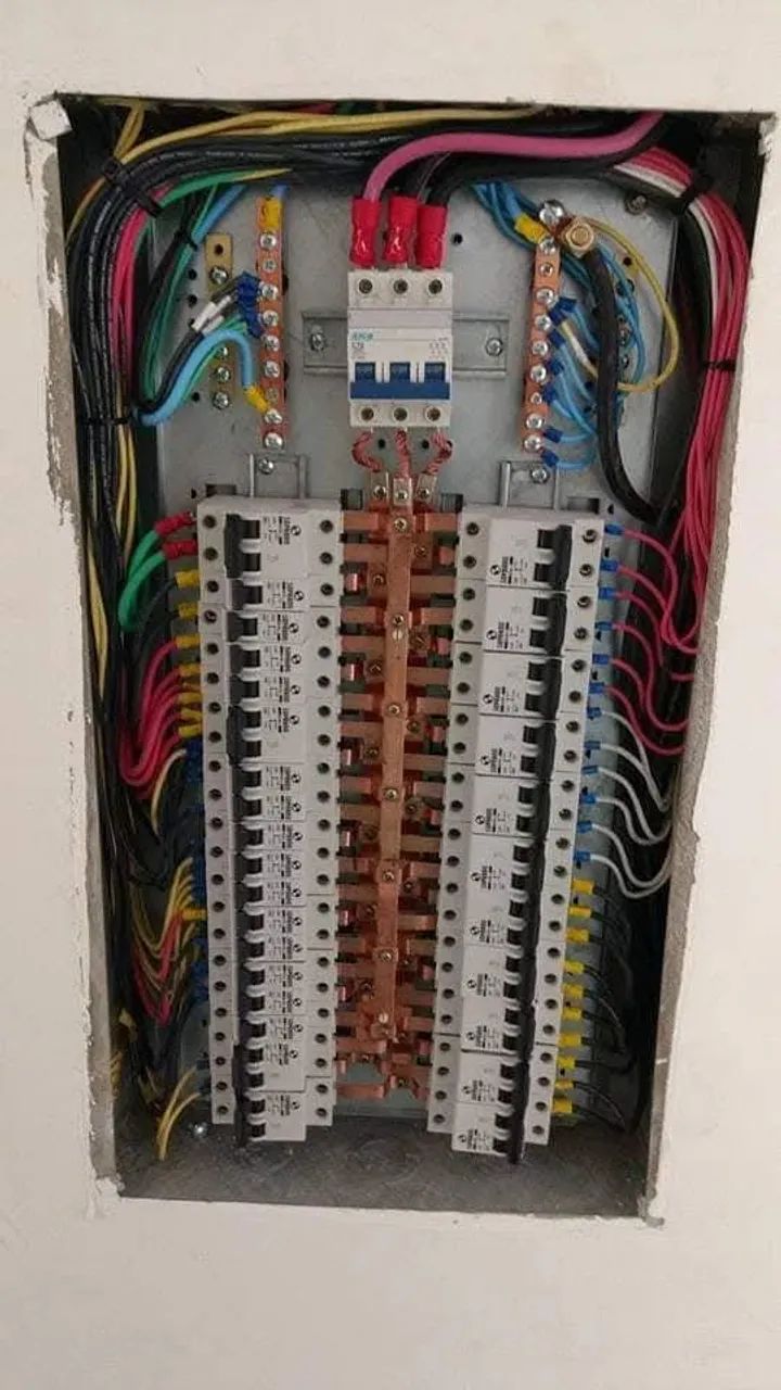 Eletricista residencial, predial e comercial