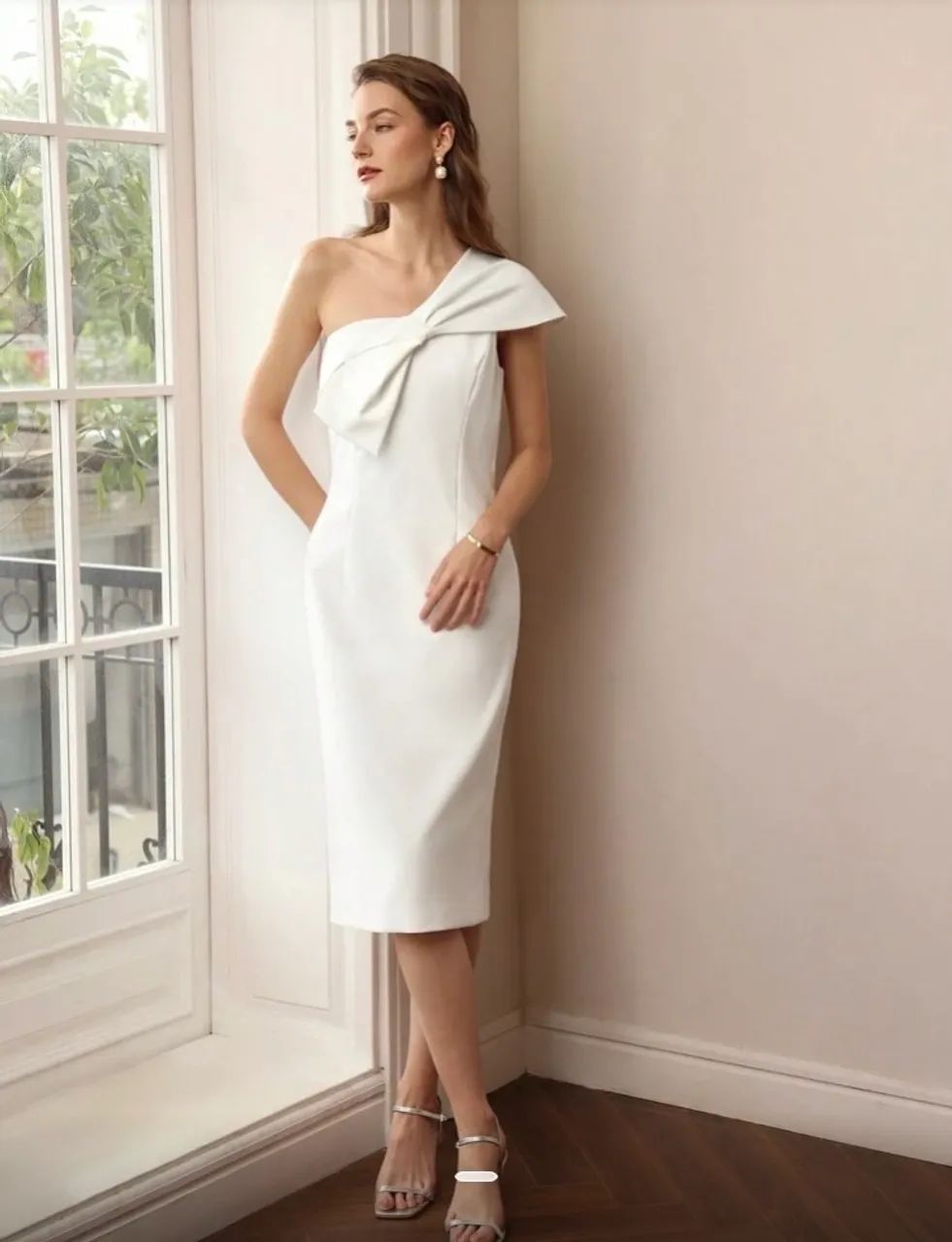 Vestido midi com ombro único