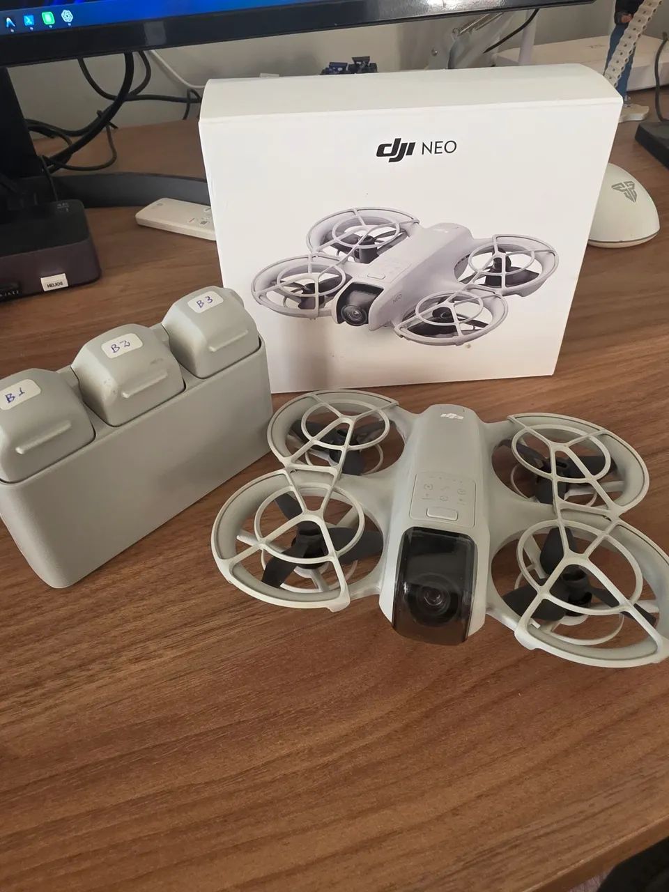 Drone DJI NEO - 3 Baterias