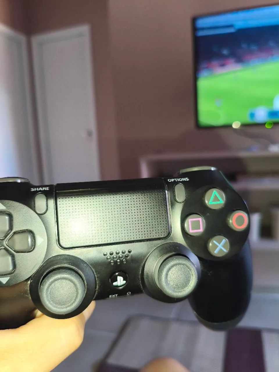 Dualshock 4 com 1 ano de pouquíssimo uso